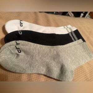 Crocs Men’s Black, White, and Gray Stripe Crew Sock, 3/pk